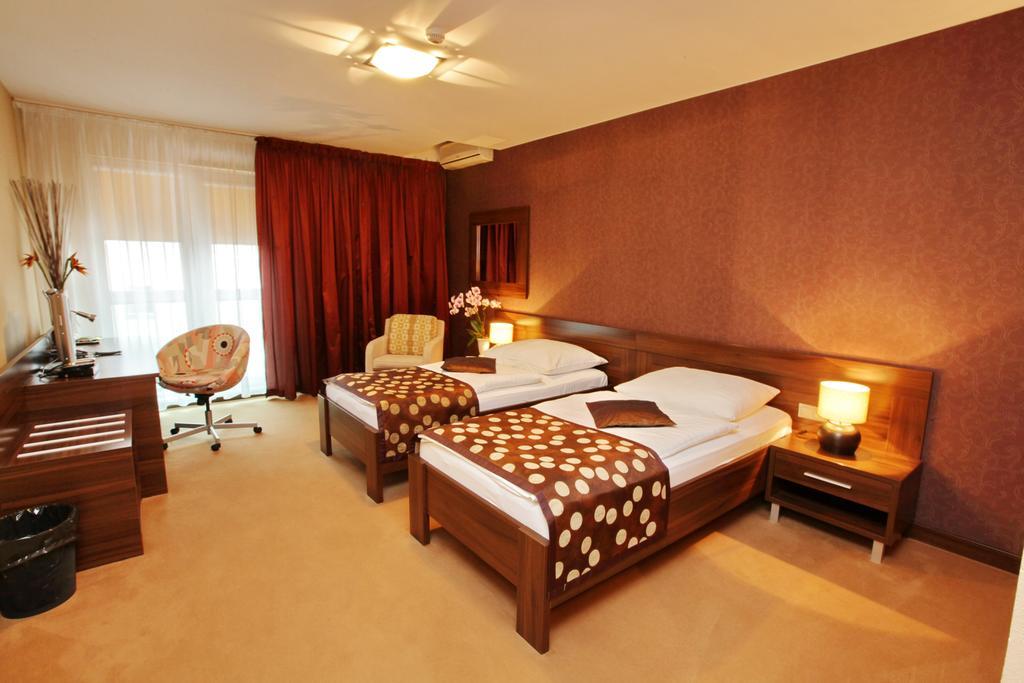 City Hotel Nitra With Free Parking ห้อง รูปภาพ