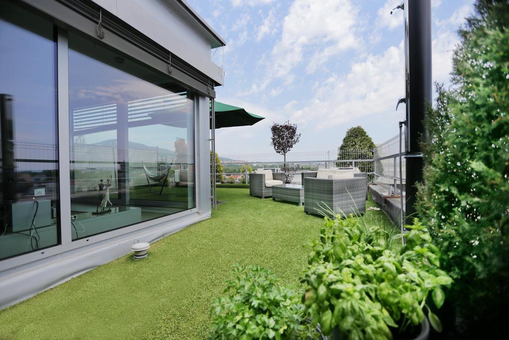 City Hotel Nitra With Free Parking ภายนอก รูปภาพ
