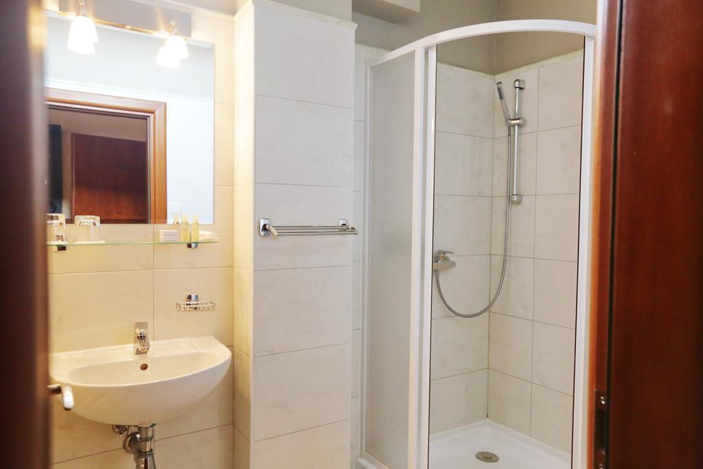 City Hotel Nitra With Free Parking ภายนอก รูปภาพ